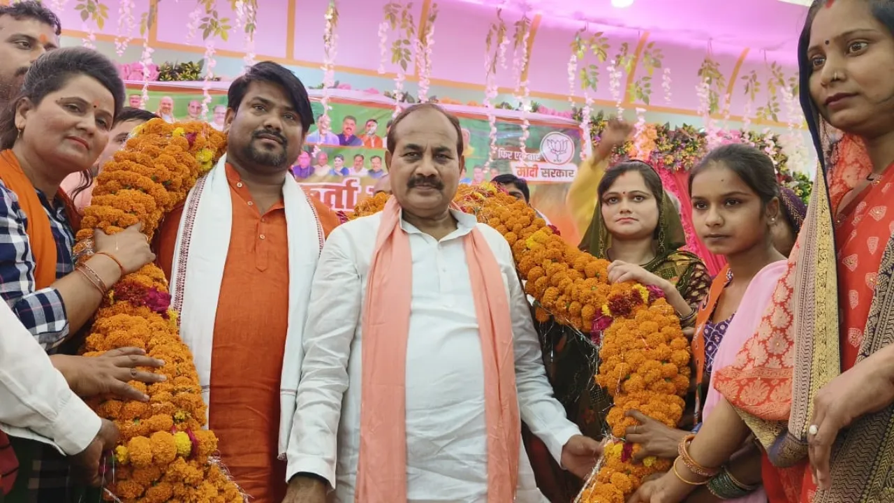 मोदी ने बिना भेदभाव सभी को दिया योजनाओं का लाभ :दारा सिंह चौहान
