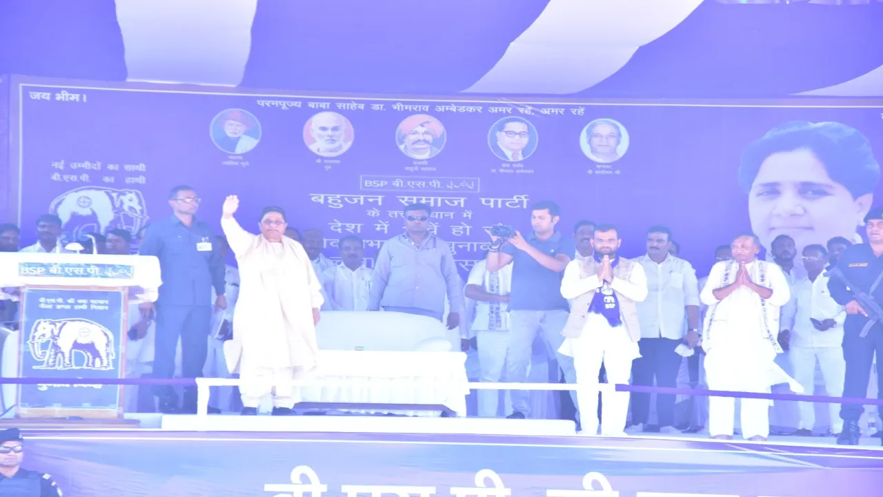 बीजेपी आरएसएस अपने जेब से नहीं, जनता के टैक्स से दे रही मुफ्त राशन :मायावती 