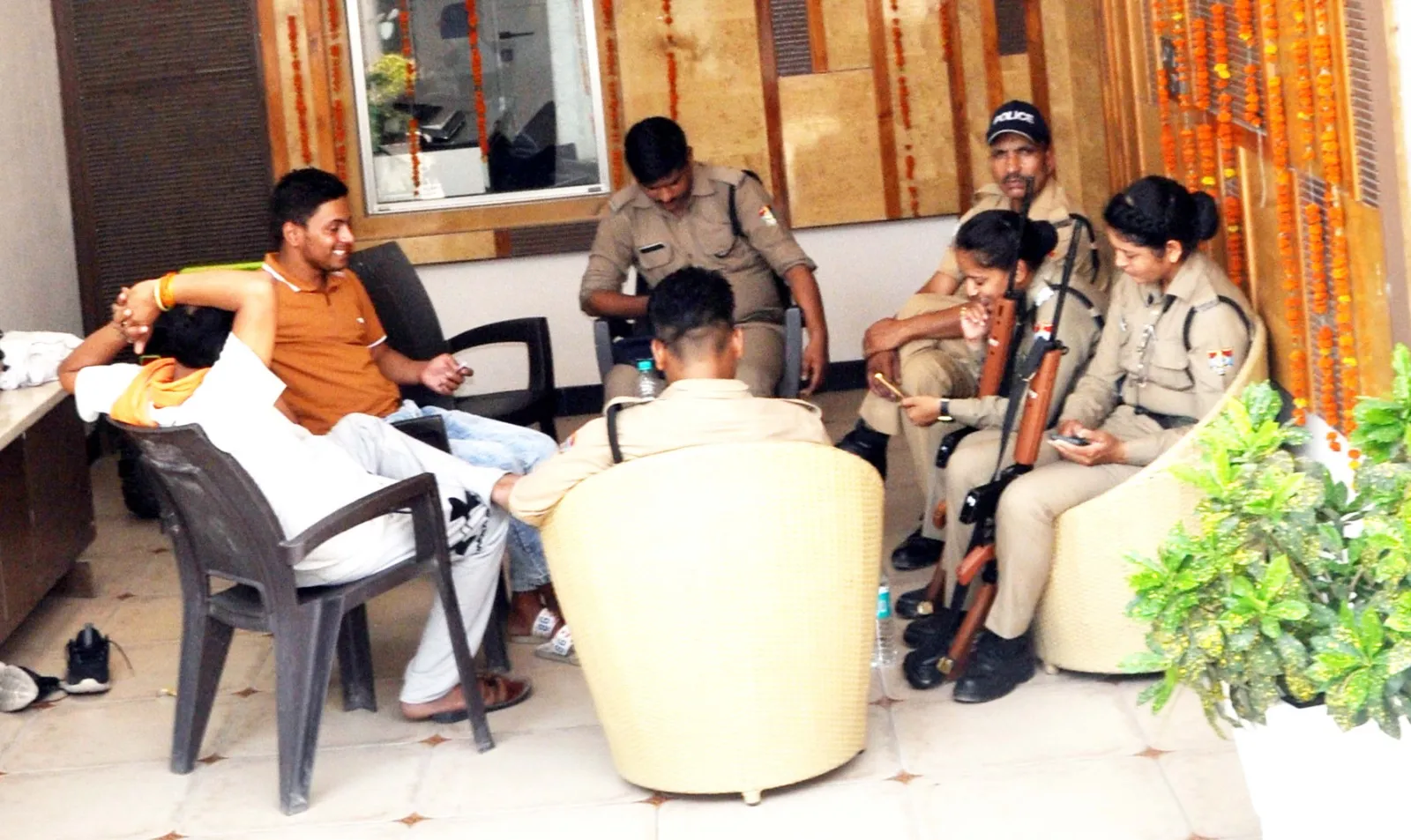 रुद्रपुर: विनायक प्लाई के पार्टनर के घर पहुंची आयकर टीम 