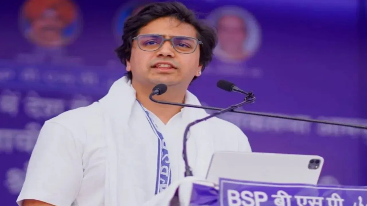 'बसपा नेतृत्व का आदेश शिरोधार्य, समाज के लिए आखिरी सांस तक लडूंगा', पद से हटाए जाने के बाद बोले आकाश आनंद