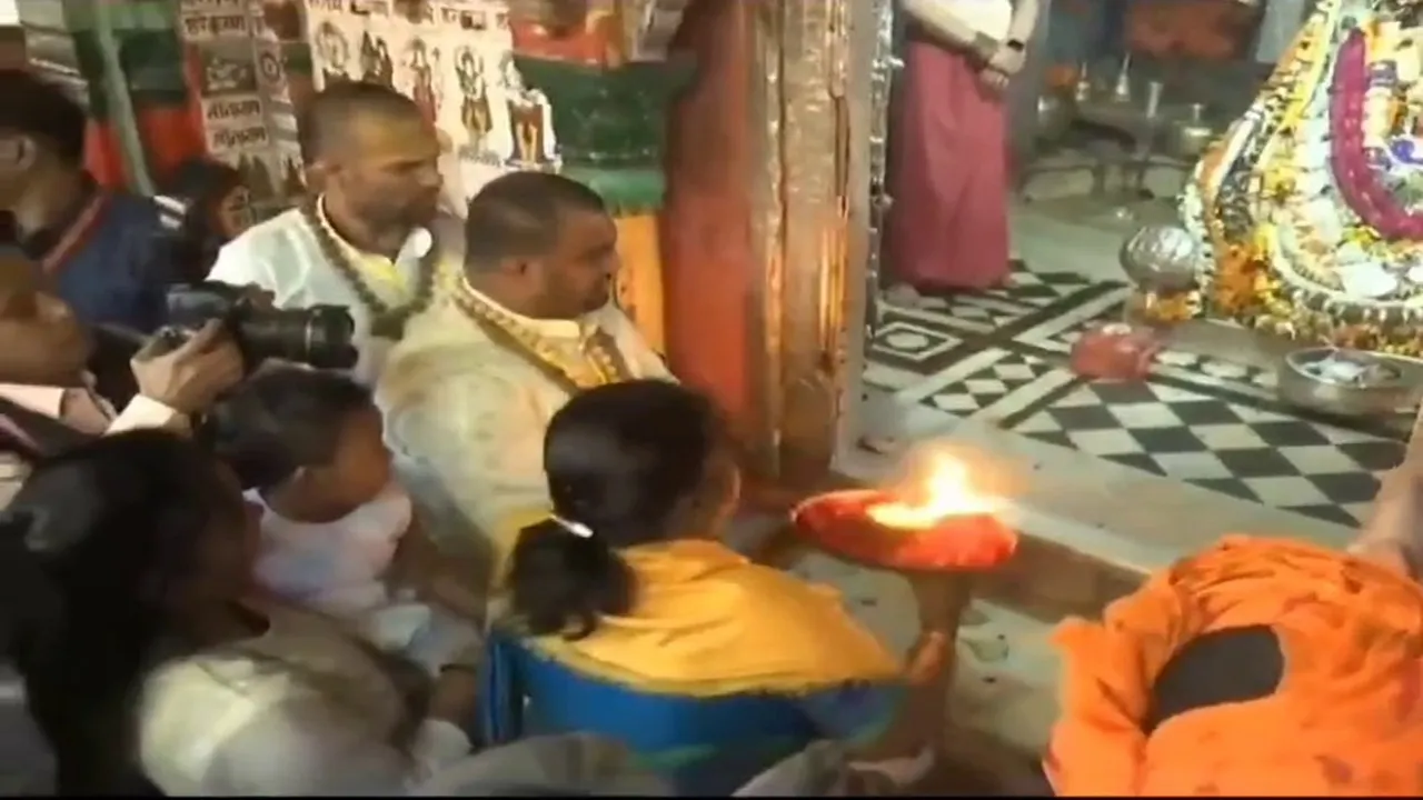 अयोध्या पहुंचीं राष्ट्रपति द्रौपदी मुर्मू, हनुमानगढ़ी में  किया दर्शन-पूजन 