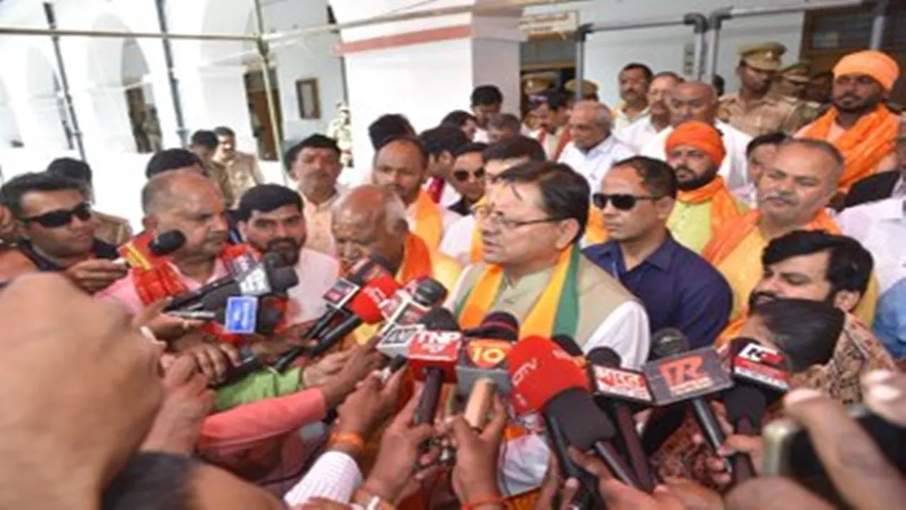 अयोध्या में बोले पुष्कर धामी- विदेश में पीएम मोदी की आलोचना करते-करते देश की बुराई  करने लगते हैं राहुल गांधी