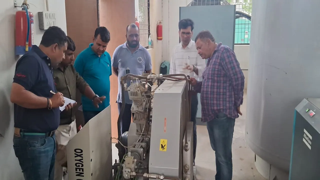 बहराइच की तर्ज पर उत्तराखंड में स्थापित होगा ऑक्सीजन प्लांट, टीम ने किया निरीक्षण