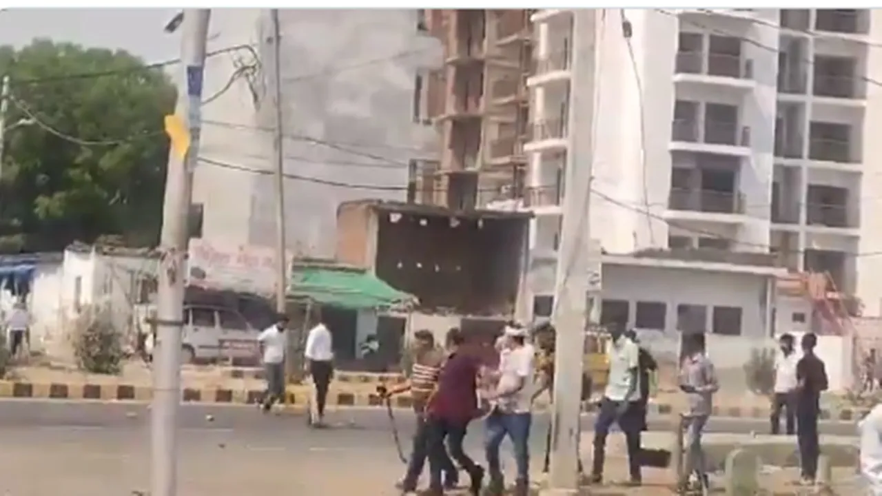लखनऊ: कार में स्क्रैच आने पर दो पक्षों में चली अंधाधुंध गोलियां, कई घायल, सहमे लोग