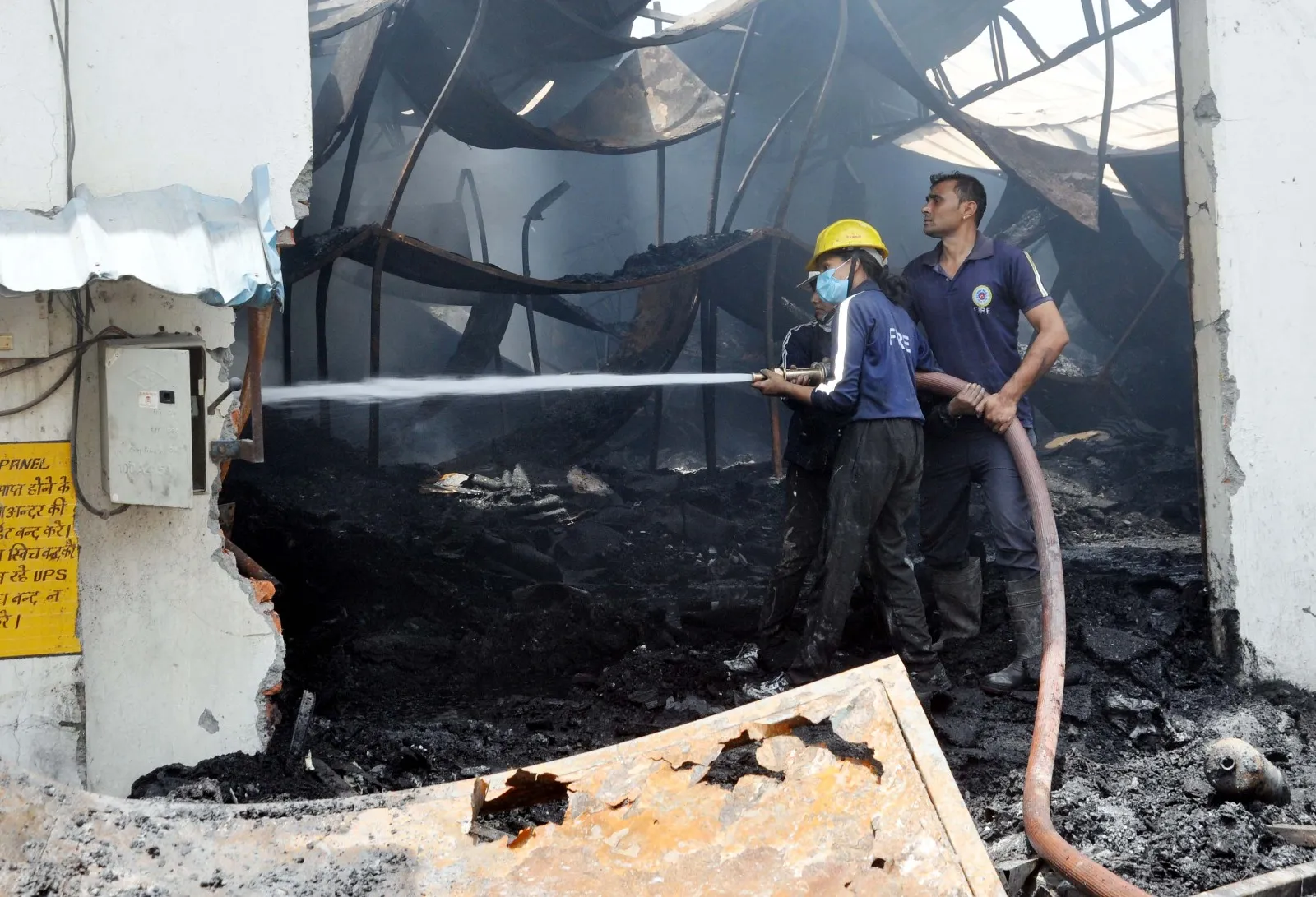 रुद्रपुर: वेयर हाउस में धधकी आग से चार करोड़ का नुकसान