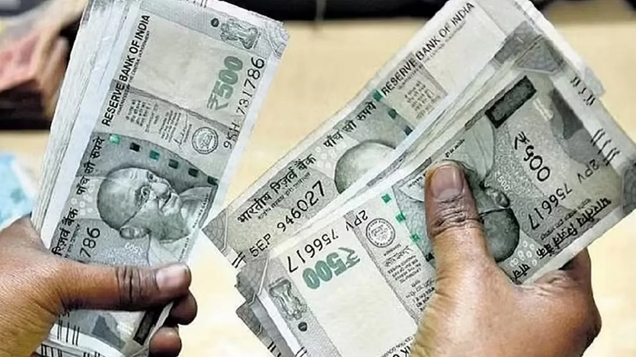 लखनऊ: इंतजार की घड़ियां पुरी, आउटसोर्सिंग कर्मचारियों को मिला बोनस 