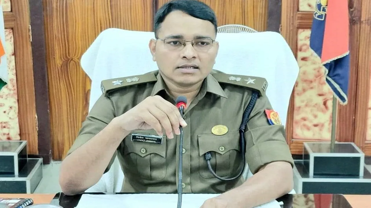 एक्शन में गोंडा पुलिस: 65 अपराधियों पर लगा गैंगस्टर एक्ट, 25 लाख की संपत्ति की जब्त 