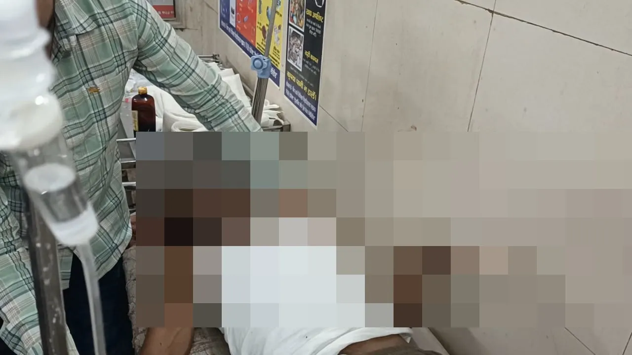  बहराइच: दो ट्रकों में आमने-सामने हुई भिड़ंत, दोनों के चालक हुए घायल 
