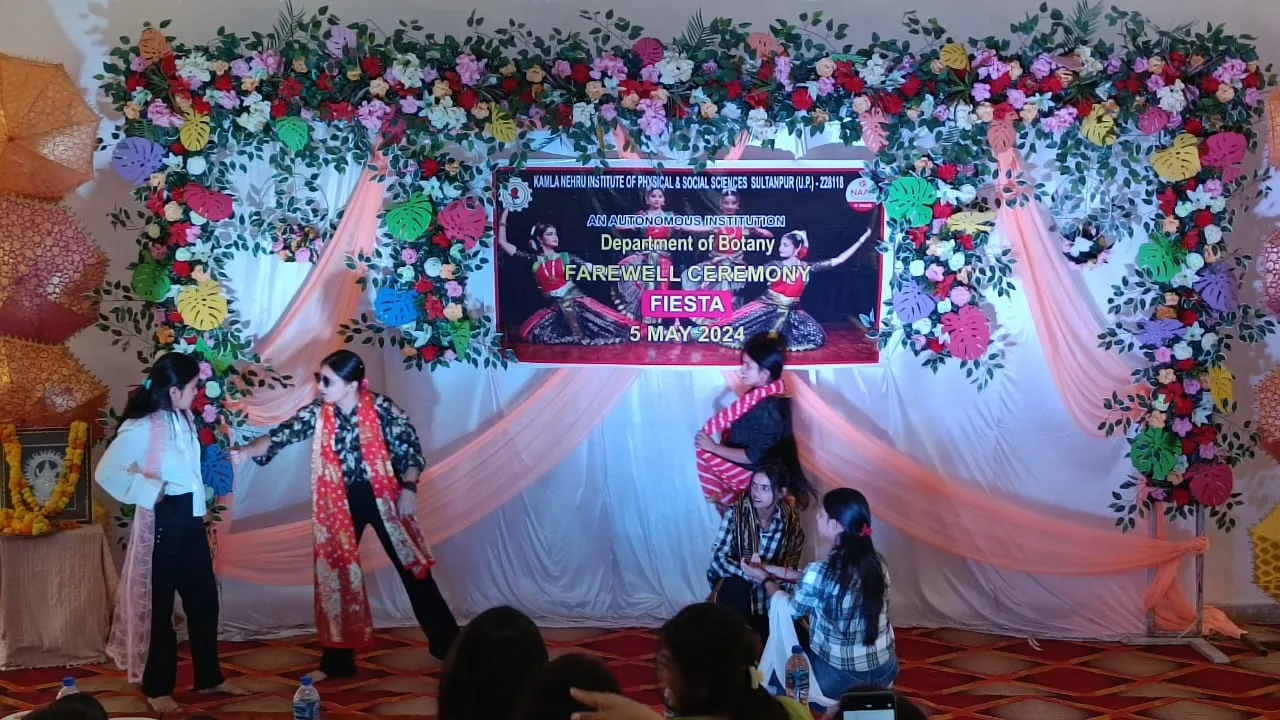 सुलतानपुर: रचना मिश्रा मिस तो दुर्गेश बने मिस्टर फेयरवेल, वनस्पति विज्ञान विभाग में आयोजित किया गया विदाई समारोह 