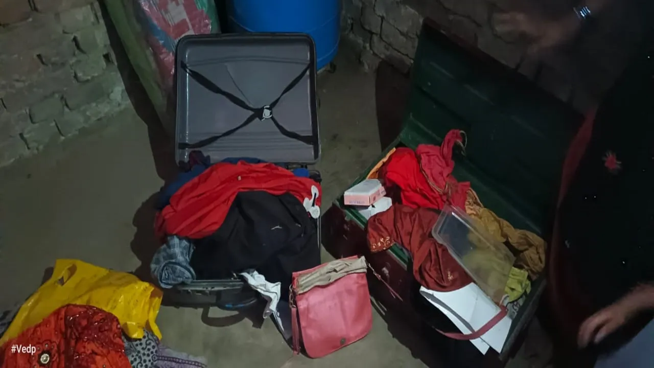 बहराइच: घर के बाहर सोते रहे लोग, मकान में हो गई चोरी