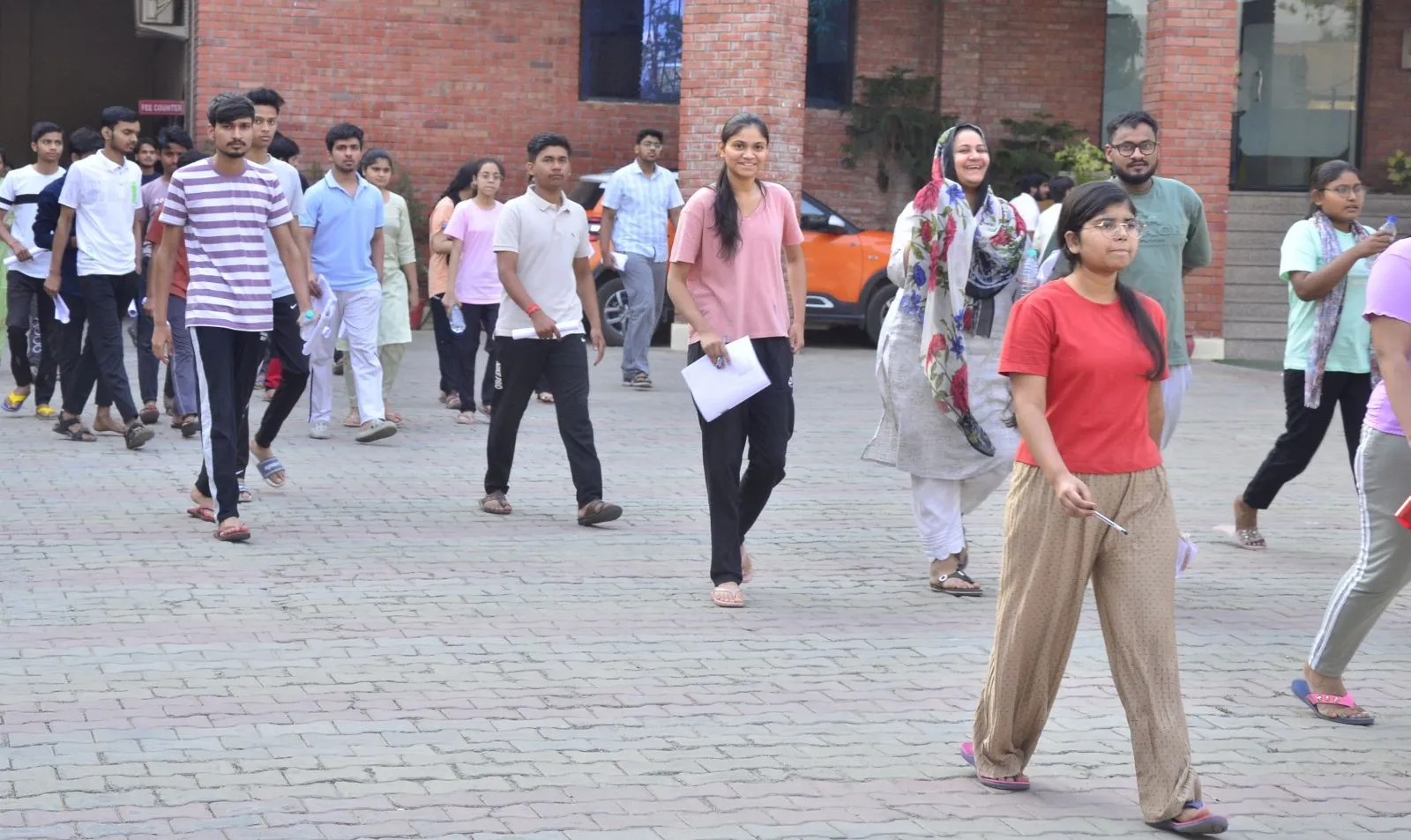 बदायूं: 207 अभ्यर्थियों ने छोड़ी नीट परीक्षा, 2,909 रहे उपस्थित