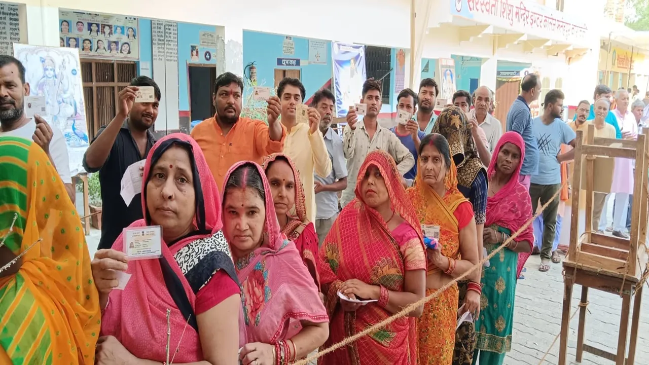 बाराबंकी: चुनावी इम्तिहान में फर्स्ट डिवीजन पास हुए कुर्सी विधानसभा के वोटर
