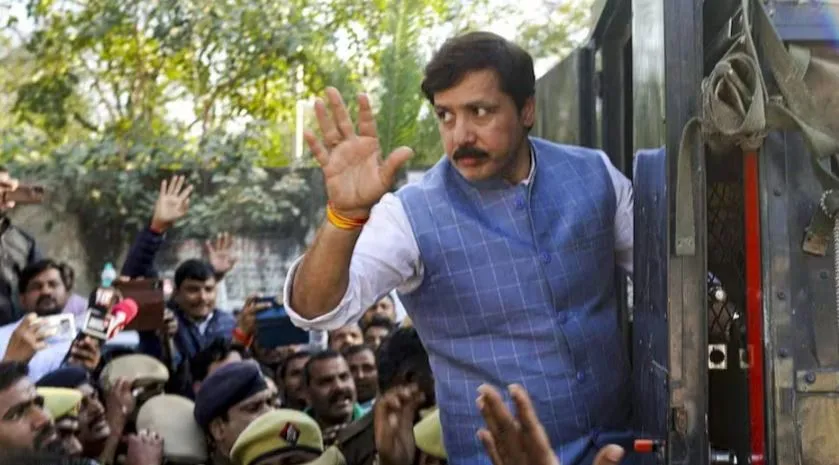 बाहुबली धनंजय रिहा: काले रंग की 26 गाड़ियों के काफिले संग जौनपुर रवाना, पहचान थी 9777 