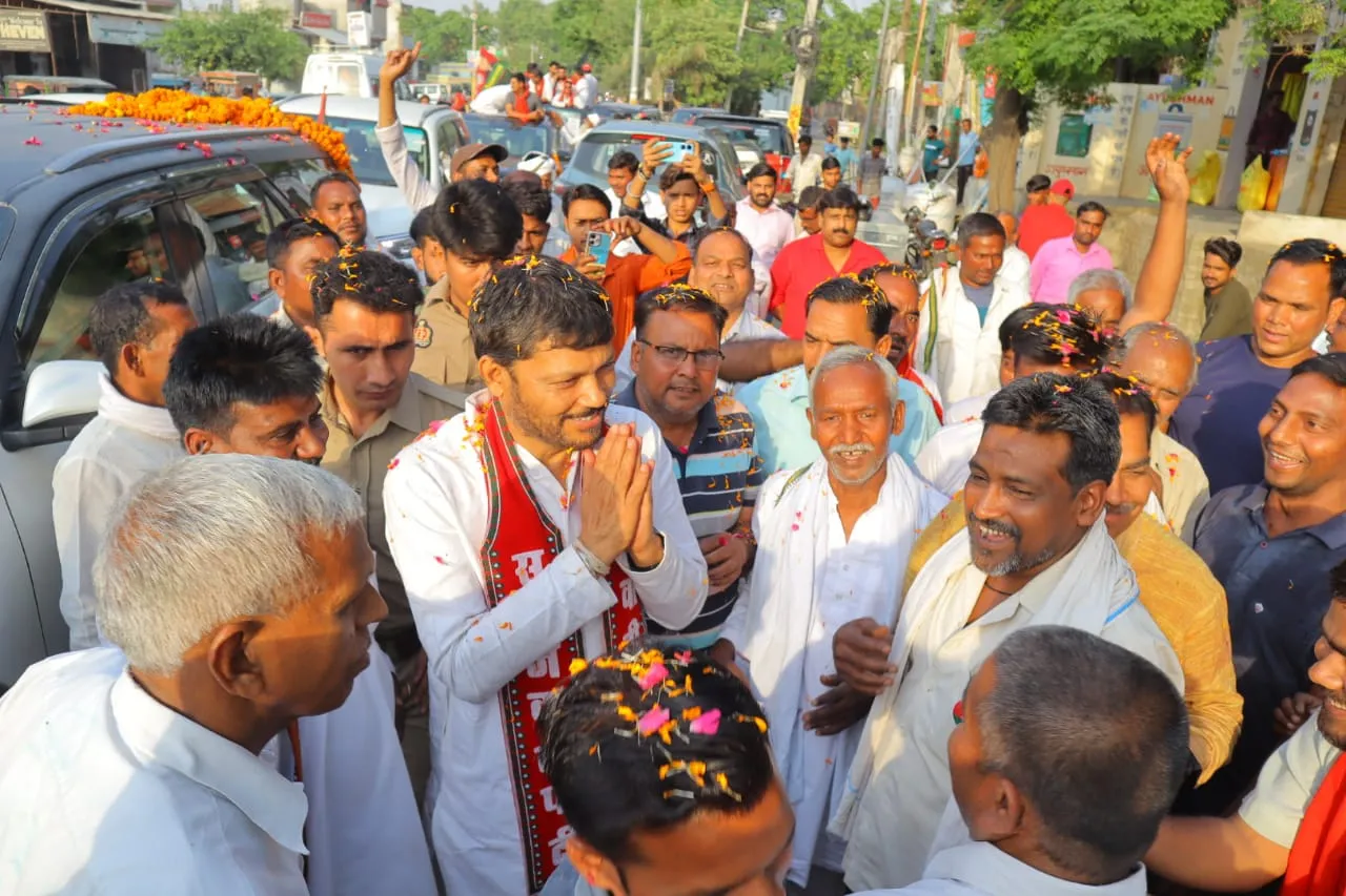 बरेली: नीरज मौर्य ने दर्जनों गांवों का दौरा कर साइकिल का बटन दबाने की अपील की