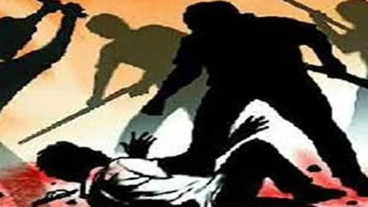हरदोई: नहीं खिलाया तंबाकू तो सभासद ने 75 साल के बुजुर्ग को दौड़ा-दौड़ा कर पीटा! वीडियो वायरल 