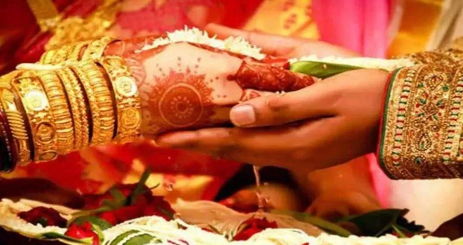 पीलीभीत: 5 जून को होनी है शादी, दुल्हन पलायन को मजबूर, पुलिस ने किया अनसुना..अब डीएम से लगाई गुहार 