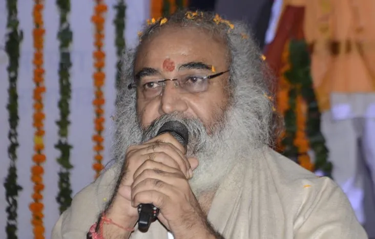 संभल: राहुल गांधी डर की वजह से अमेठी छोड़कर भागे- आचार्य प्रमोद