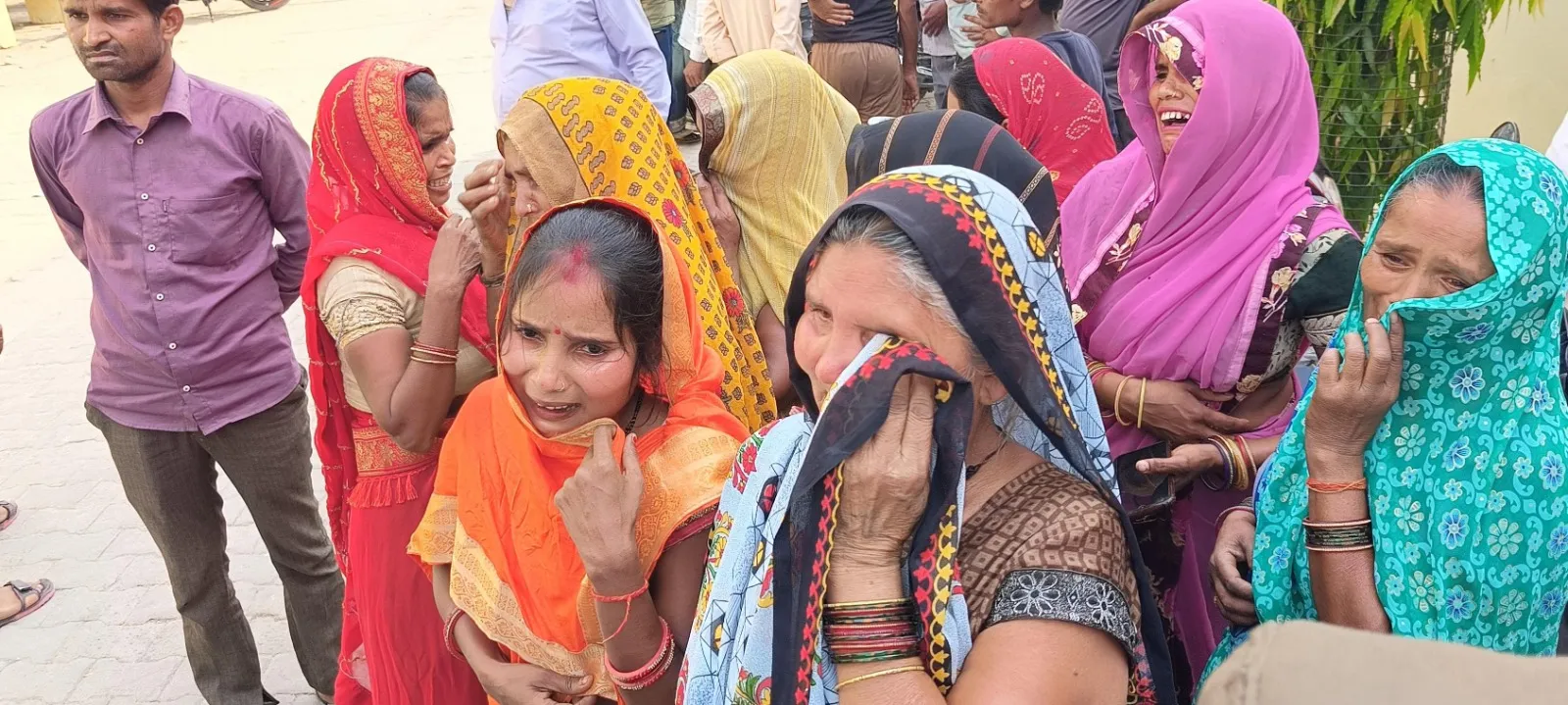 पीलीभीत: चीनी मिल गेस्ट हाउस के पास मिला फिटर का शव, परिवार को हत्या का शक...मचा कोहराम 