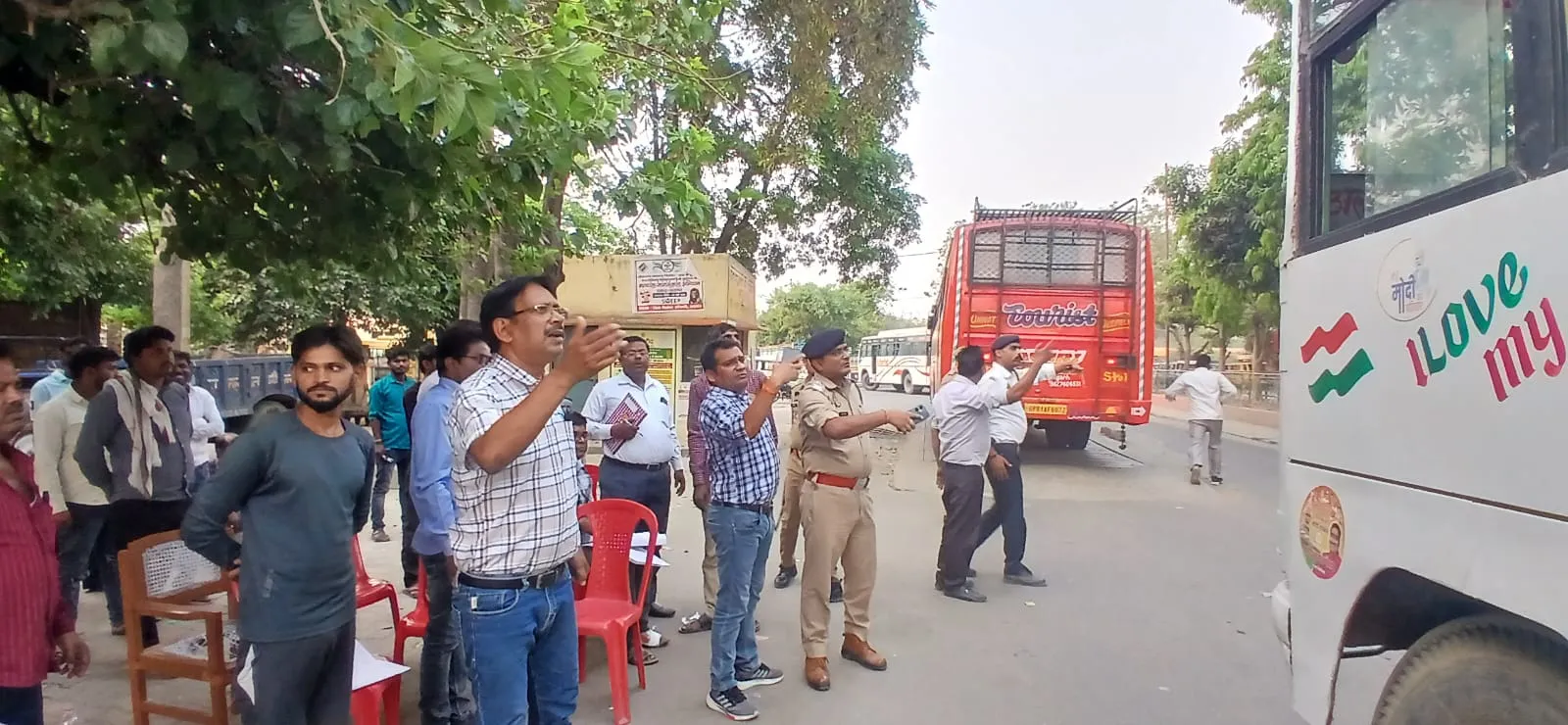 कासगंज: आज रवाना होगी पोलिंग पार्टियां, की गई तैयारियां