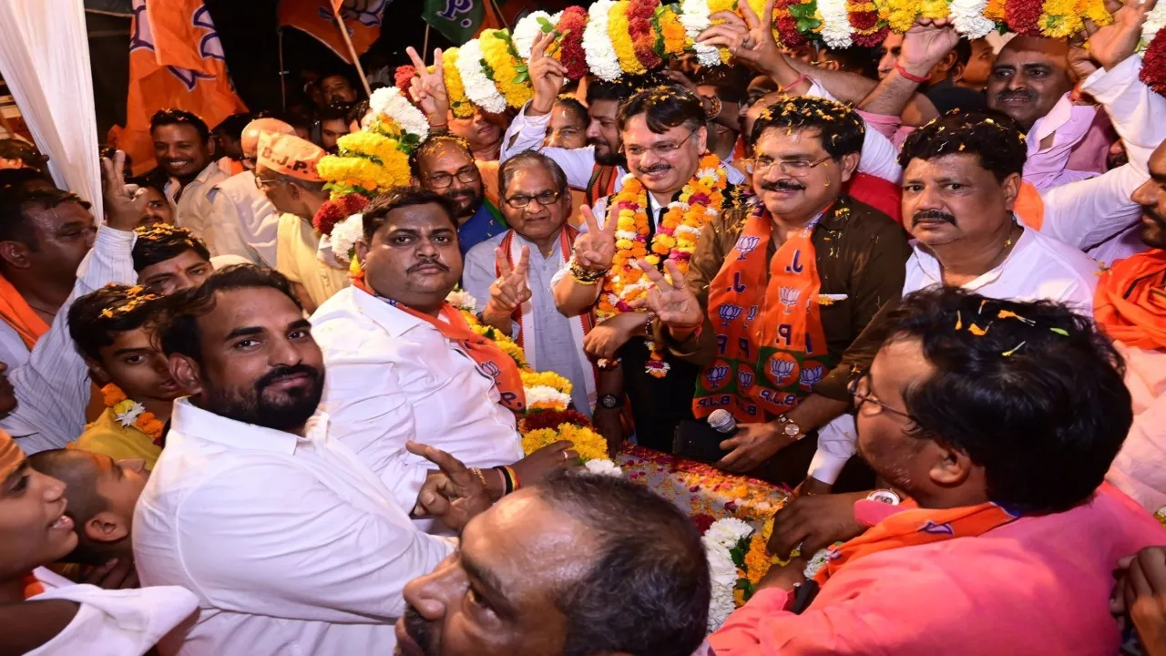 राजेश्वर सिंह ने इंडिया गठबंधन पर साधा निशाना, कहा-हिन्दुओं की घटती आबादी चिंताजनक, विपक्ष की तुष्टिकरण नीतियों ने बनाई  जनसंख्या असंतुलन की स्थिति