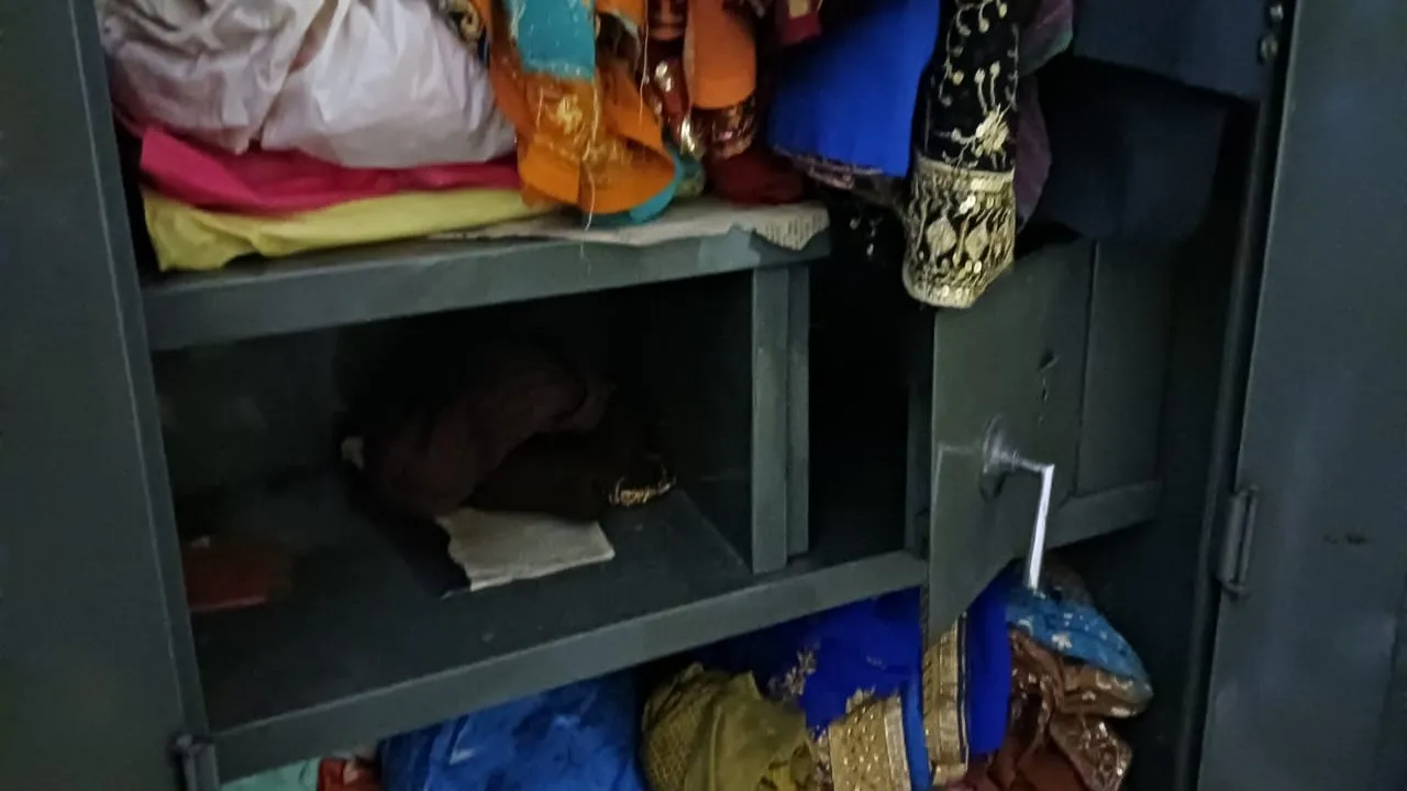 सुलतानपुर: दो गांवों में चार घरों से 70 लाख की चोरी, जांच में जुटी पुलिस  