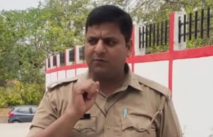 अमरोहा रेलवे स्टेशन पर में सिपाही ने खुद को मारी गोली, मौत