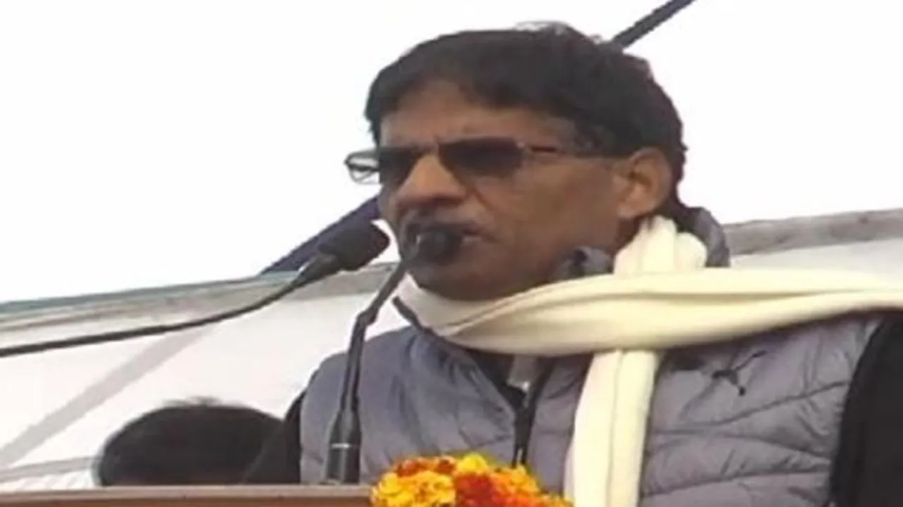 अम्बेडकरनगर में सपा प्रत्याशी लालजी वर्मा ने लगाया पुलिस पर प्रताड़ना का आरोप, अखिलेश ने कही ये बड़ी बात  