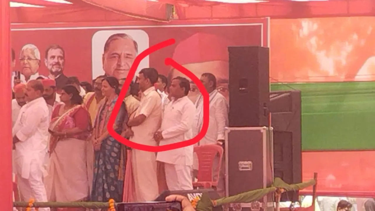 Lok Sabha Election 2024: औरैया में लोकसभा चुनाव के वोट मांग रहे परिषदीय अध्यापक...सोशल मीडिया में फोटो वायरल
