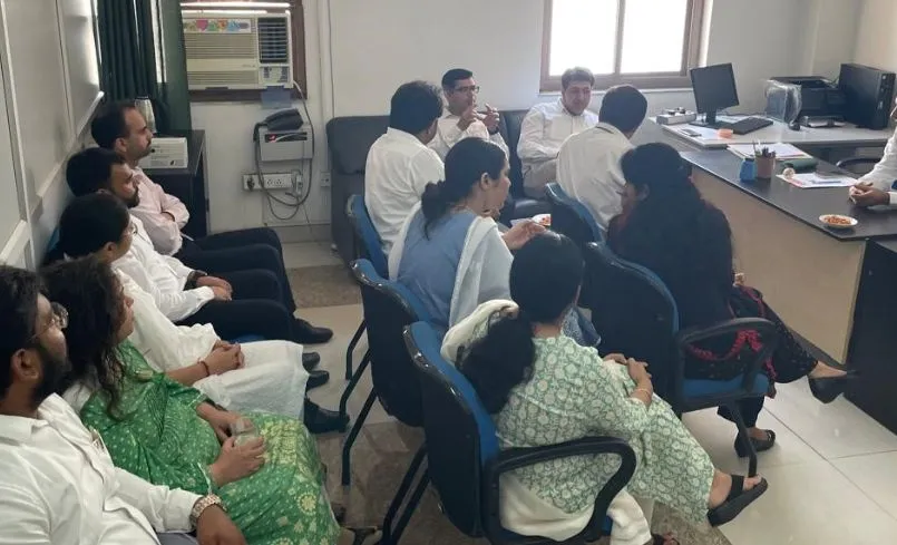 कासगंज: लोक अदालत में अधिक से अधिक वादों का कराया जाए निस्तारण, पक्षों को भेजे जाए नोटिस 
