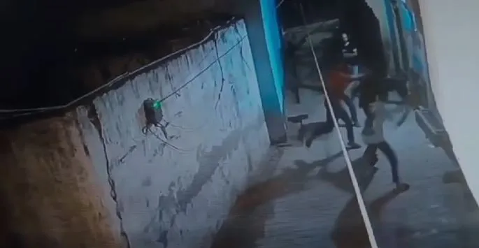 मुरादाबाद: मजदूरी मांगने पर दबंगों ने ई रिक्शा चालक को पीटा, मां की भी लाठी डंडे से की पिटाई