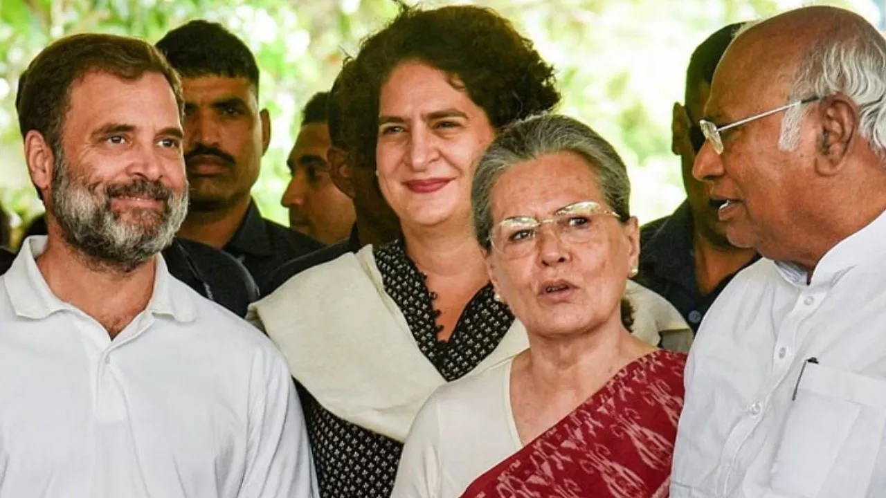 गुजरात में लोकसभा चुनाव लड़ रहे 35 मुस्लिम उम्मीदवारों में से कांग्रेस ने एक को भी टिकट नहीं दिया 