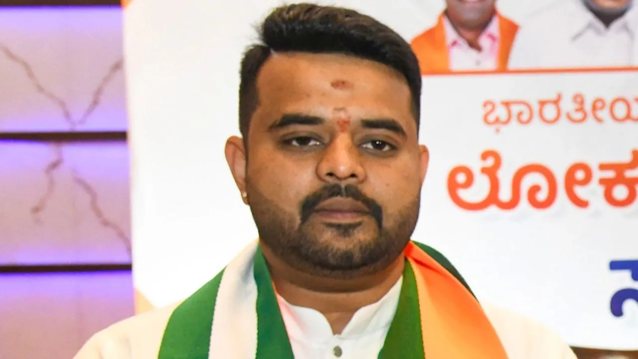 देश की महिलाएं आपको जवाब देंगी : कांग्रेस ने कर्नाटक ‘सेक्स स्कैंडल’ को लेकर प्रधानमंत्री को घेरा 