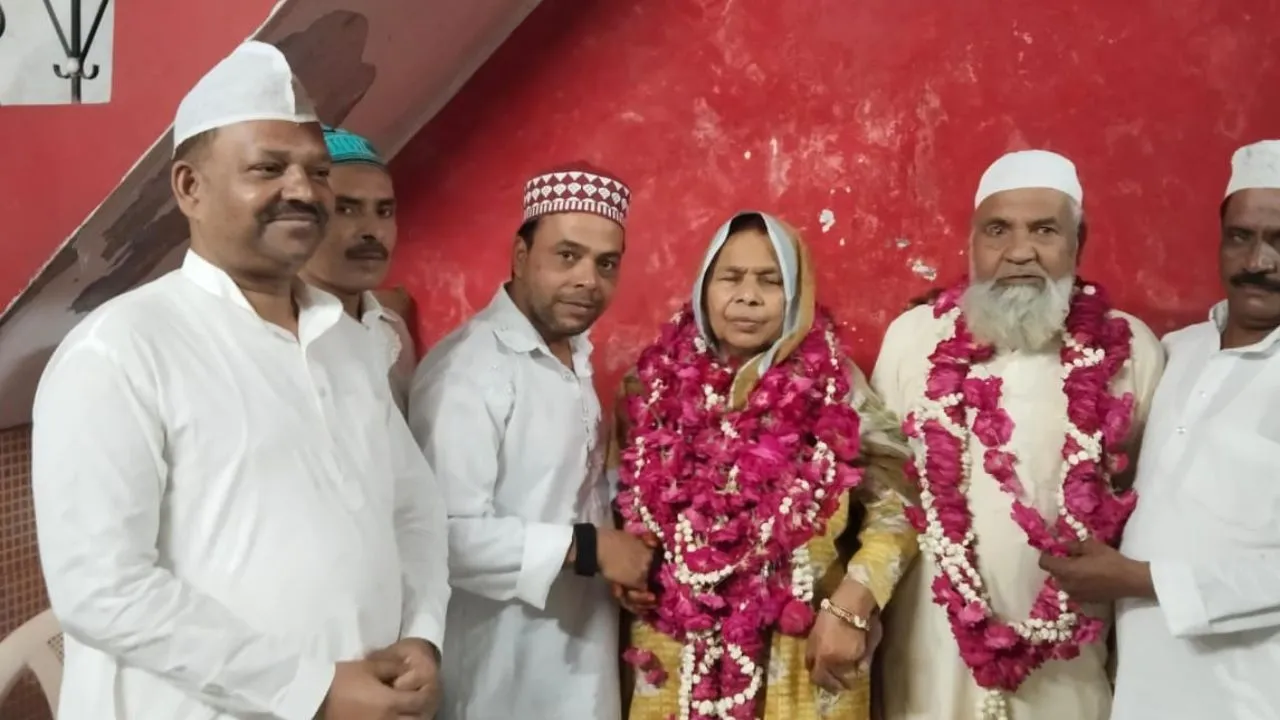 बरेली: आज़मीन हज की रवानगी शुरू, घरों में जश्न का माहौल