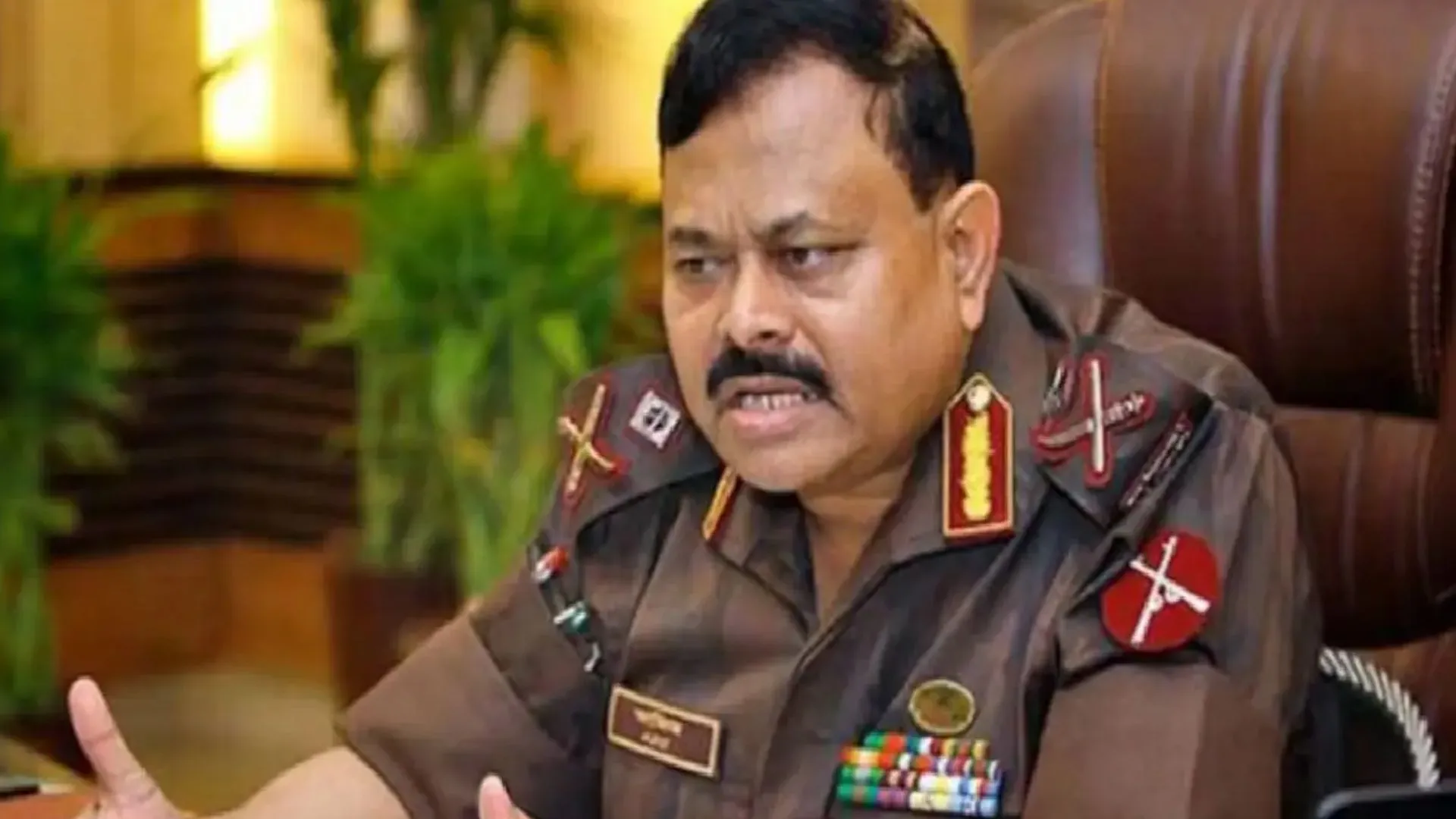 अमेरिका ने बांग्लादेश के पूर्व सेना प्रमुख जनरल अजीज अहमद पर लगाए प्रतिबंध