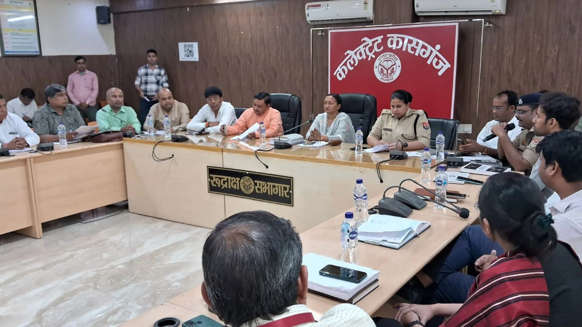 कासगंज: शांतिपूर्ण ढंग से निष्पक्षता के साथ कराई जाएगी मतगणना, प्रशासन