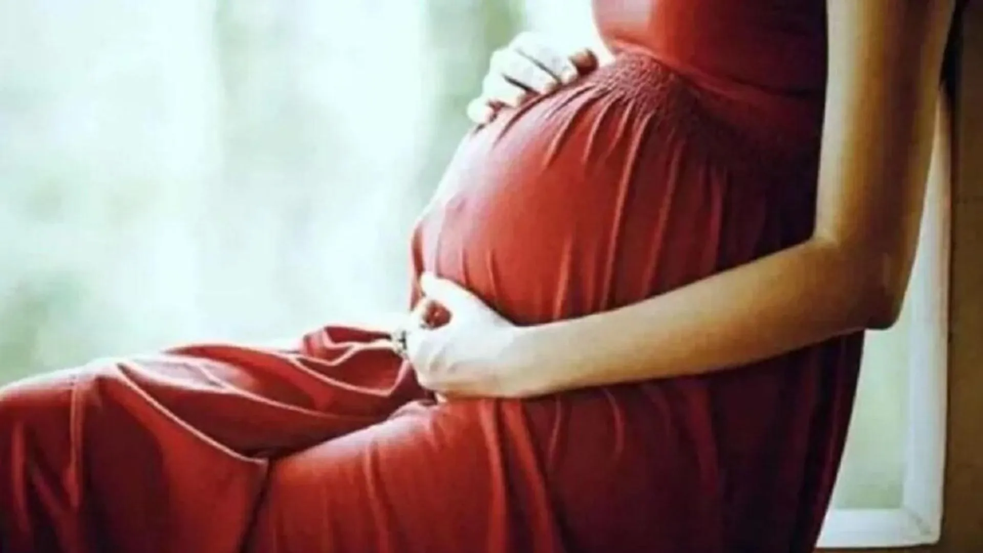 बरेली: प्रसूता ने बच्चा चोरी का आरोप लगाते हुए किया हंगामा, स्टाफ ने वार्ड में किया बंद