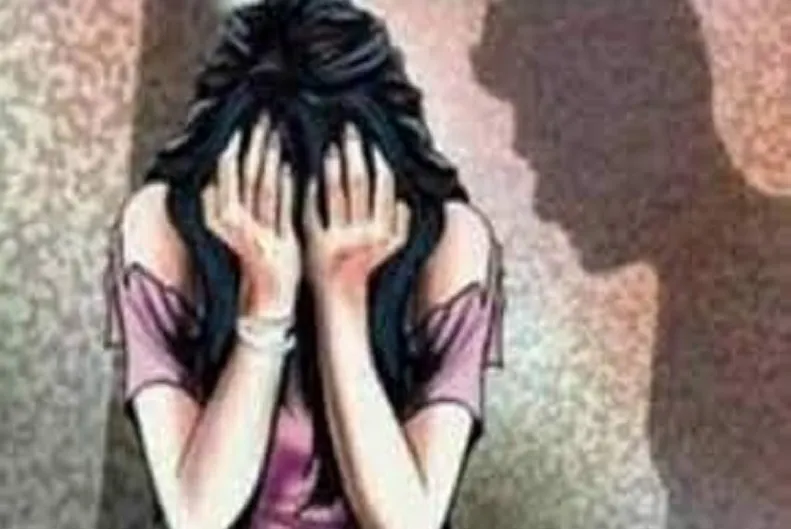 रामपुर : दुष्कर्म पीड़िता ने जहर खाकर की आत्महत्या, निजी चिकित्सक समेत छह के खिलाफ रिपोर्ट