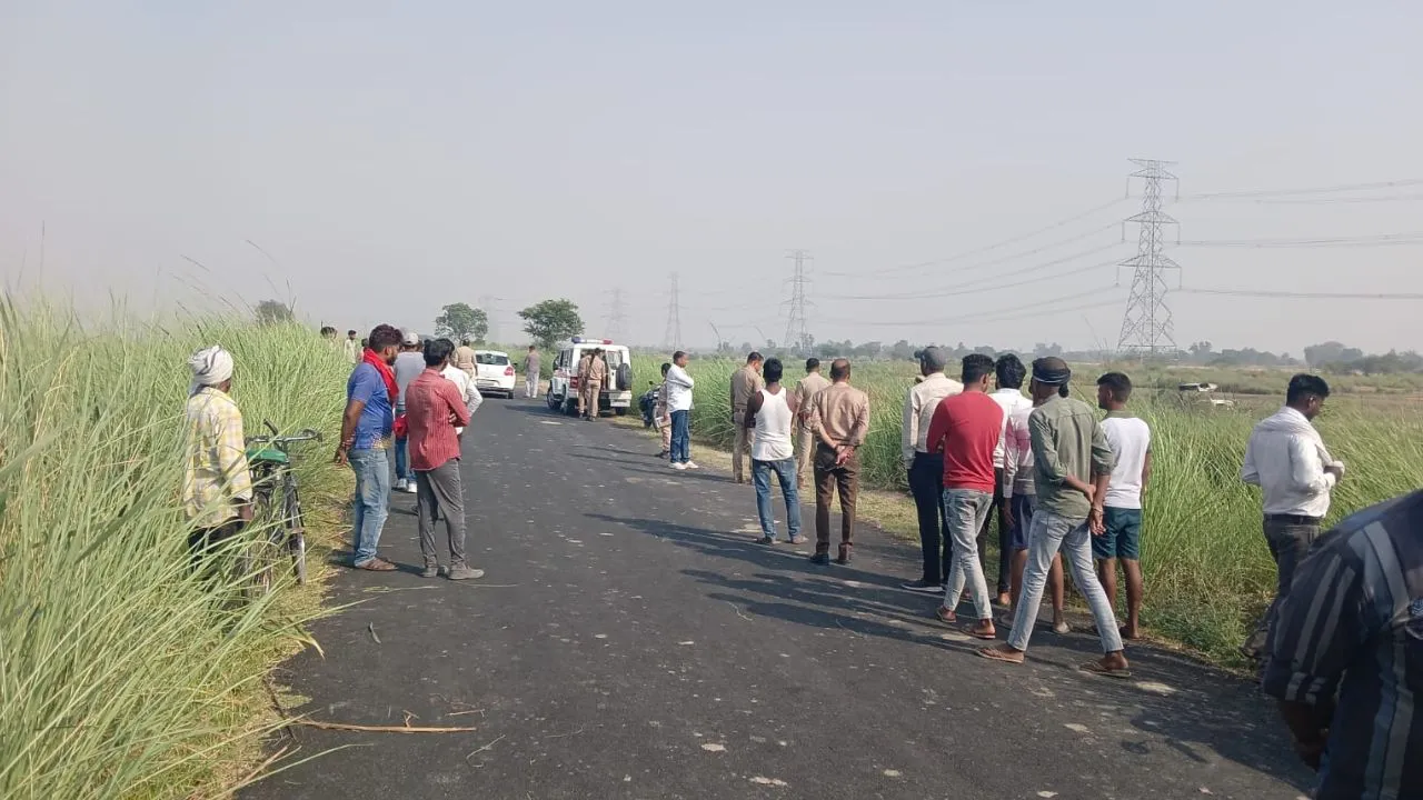 Etawah Crime: नहर पुल के पास मिला महिला का अधजला शव...इलाके में फैली सनसनी, फोरेंसिक टीम ने जुटाए साक्ष्य