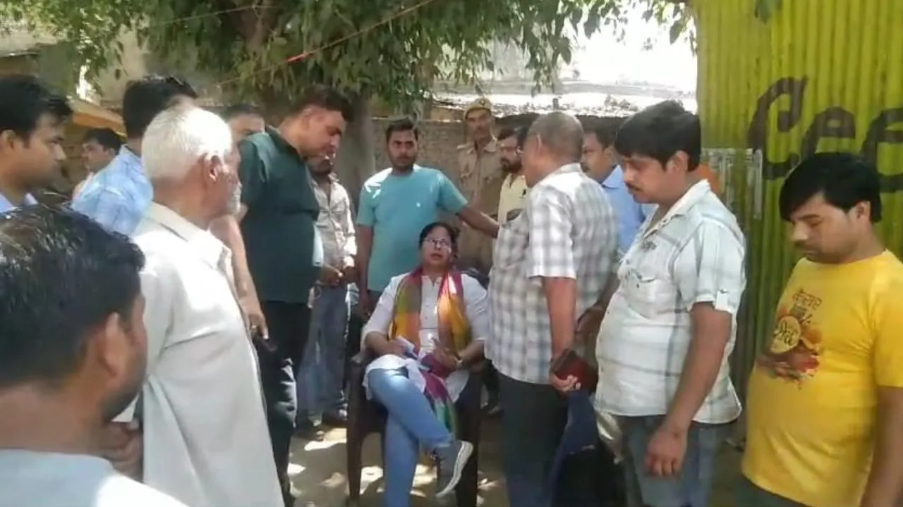 Farrukhabad: बार एसोसिएशन के पूर्व महासचिव संजीव पारिया की 10 करोड़ की संपत्ति कुर्क...शाहजहांपुर जेल में बंद है आरोपी