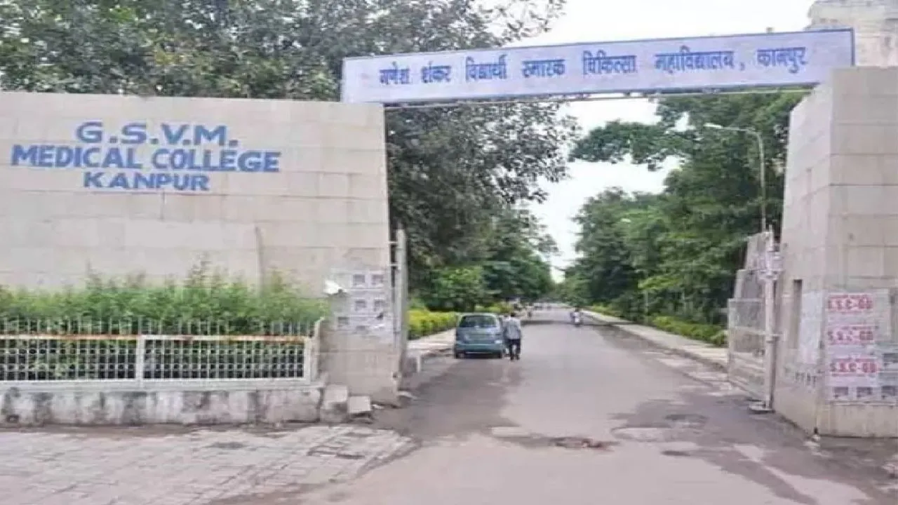 Kanpur: मोबाइल की लत से बच्चों को भी सर्वाइकल पेन...ऑटिज्म का खतरा भी बढ़ता जा रहा, बचपन में ही यह समस्या बन रही चिंता की बात