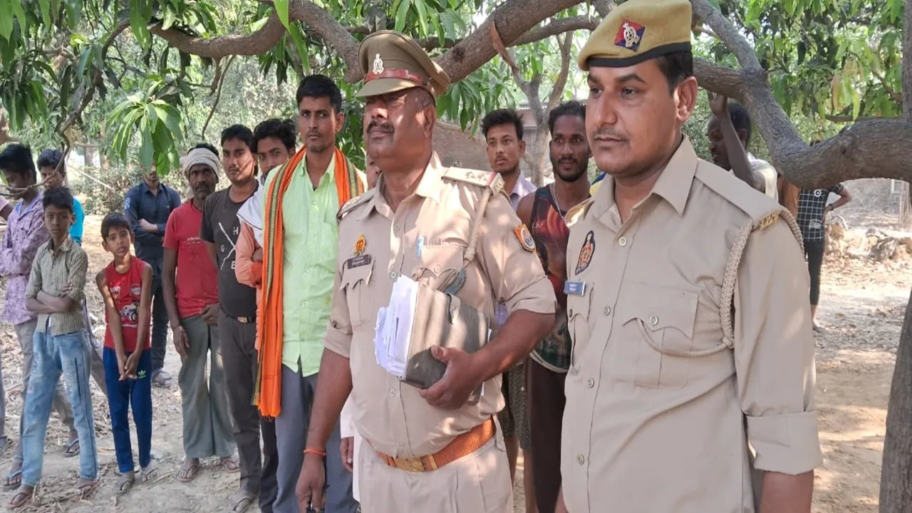 बहराइच: पत्नी ने ससुराल जाने से किया इंकार तो पति ने लगाया फंदा, पुलिस ने मौके की जांच कर शव पोस्टमार्टम को भेजा 