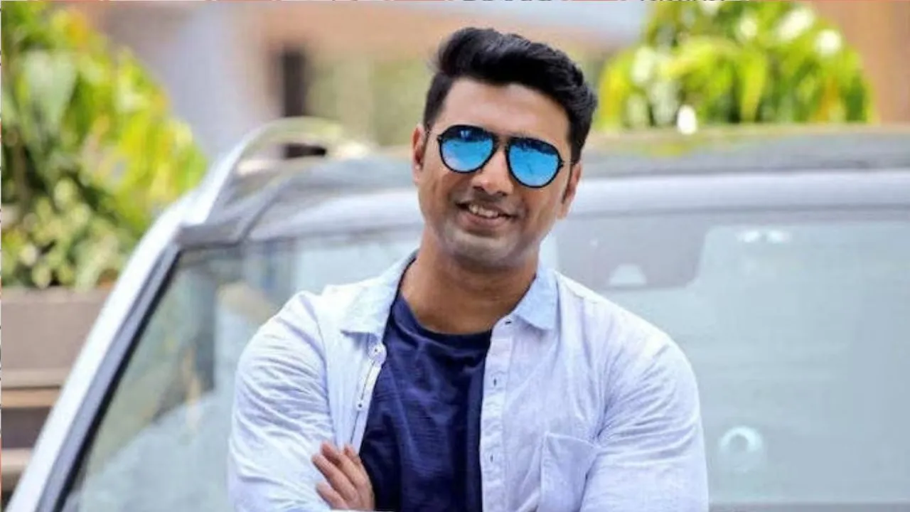 प.बंगाल: अभिनेता देव ने घाटाल सीट से भरा नामांकन पत्र, जितने वोट उतने पेड़ लगाने का किया वादा 