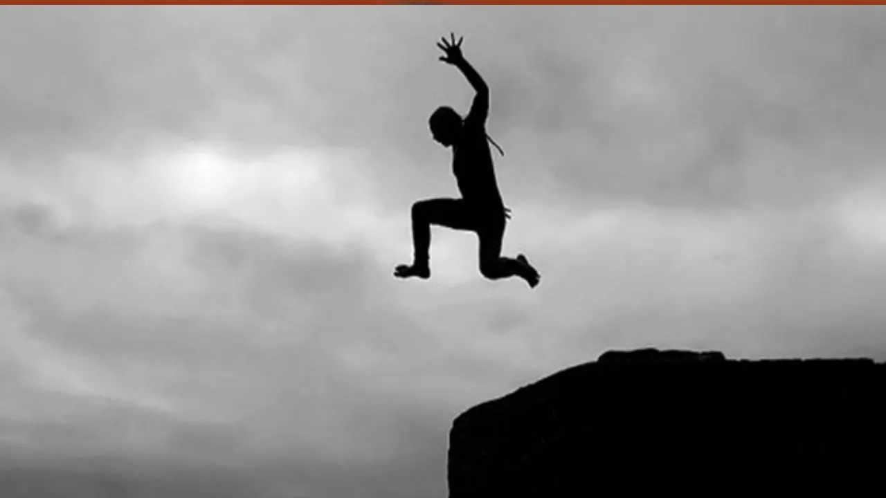 लखीमपुर खीरी: ढखेरवा पुल से युवक ने शारदा नहर में लगाई छलांग, तलाश जारी 