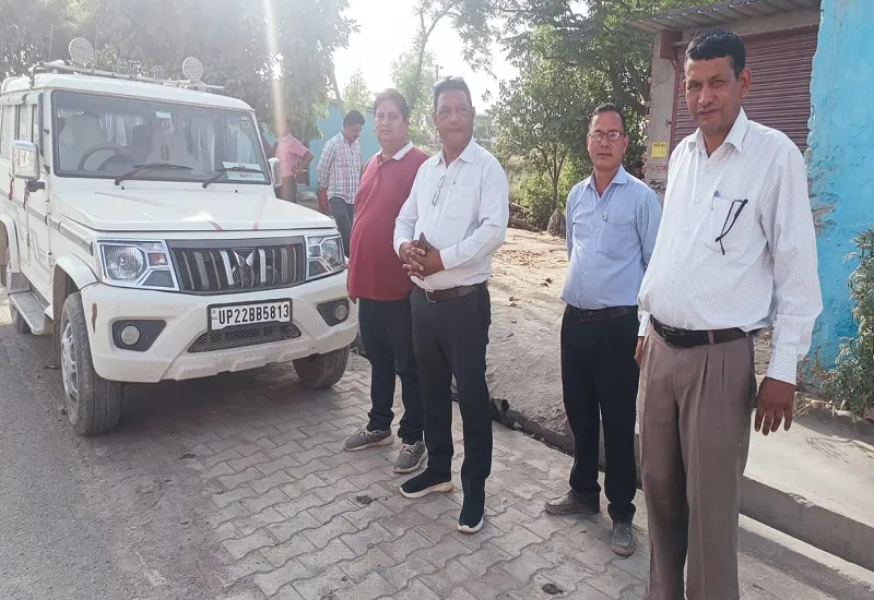 उत्तराखंड के अधिकारियों से अवैध खनन का डंपर छुड़ा ले गए यूपी के खनन माफिया...स्वार के एक अधिकारी ने अवैध खनन का डंपर पकड़ कर छोड़ा, भूमिका संदिग्ध 