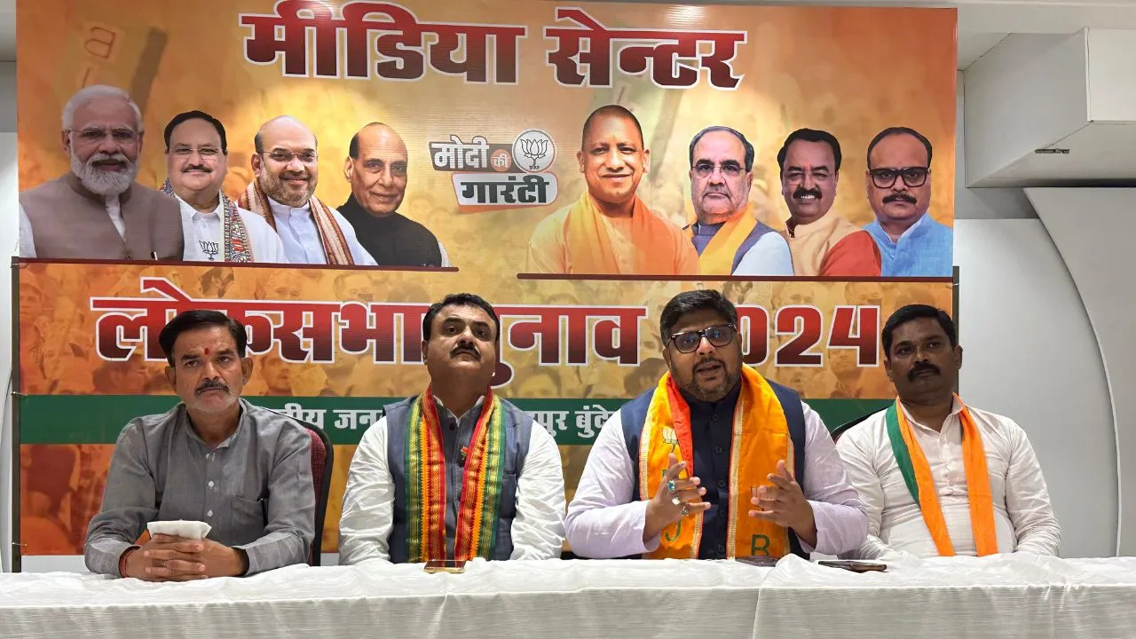 Kanpur में BJP अल्पसंख्यक मोर्चा के प्रदेश अध्यक्ष कुंवर बासित अली ने की प्रेसवार्ता, बोले- पर्सनल लॉ बोर्ड को खत्म करें, अखिलेश के पीडीए में ए गायब