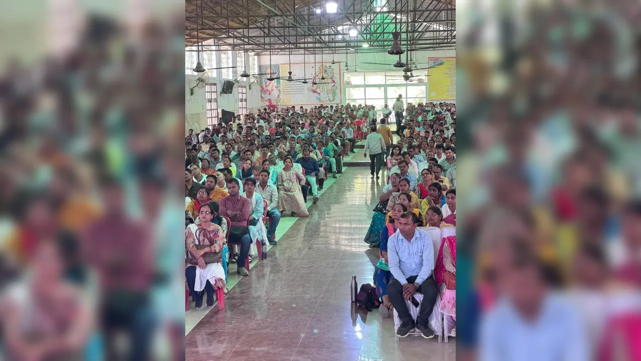 Lok Sabha Election 2024: Unnao में प्रशिक्षण से अनुपस्थित 31 कार्मिकों का रोका वेतन, पढ़ें- पूरी खबर