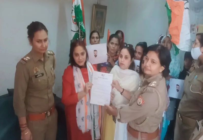 मुरादाबाद : कर्नाटक के सांसद प्रज्वल रेवन्ना के खिलाफ हो सख्त करवाई, राष्ट्रपति को भेजा ज्ञापन 