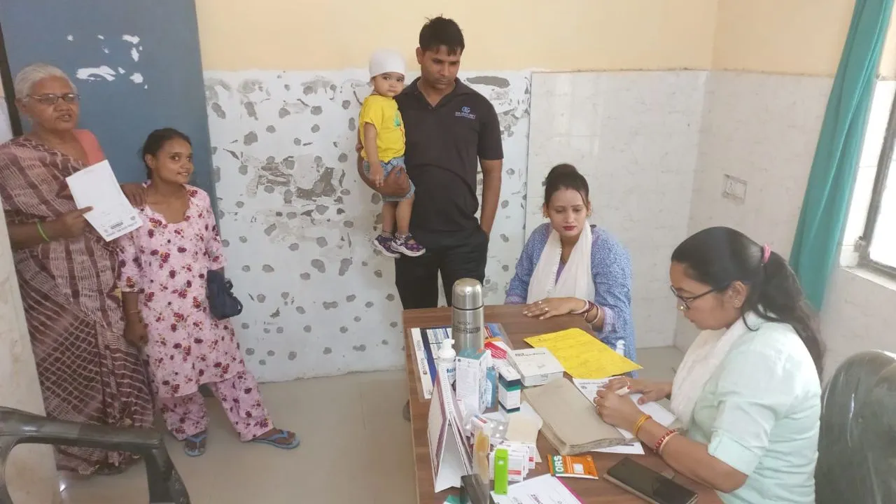 Unnao News: गर्मी शुरू होते ही अस्पतालों में मरीजों की भीड़...अस्पतालों में लगी लाइनें, इस तरह के आ रहे मरीज