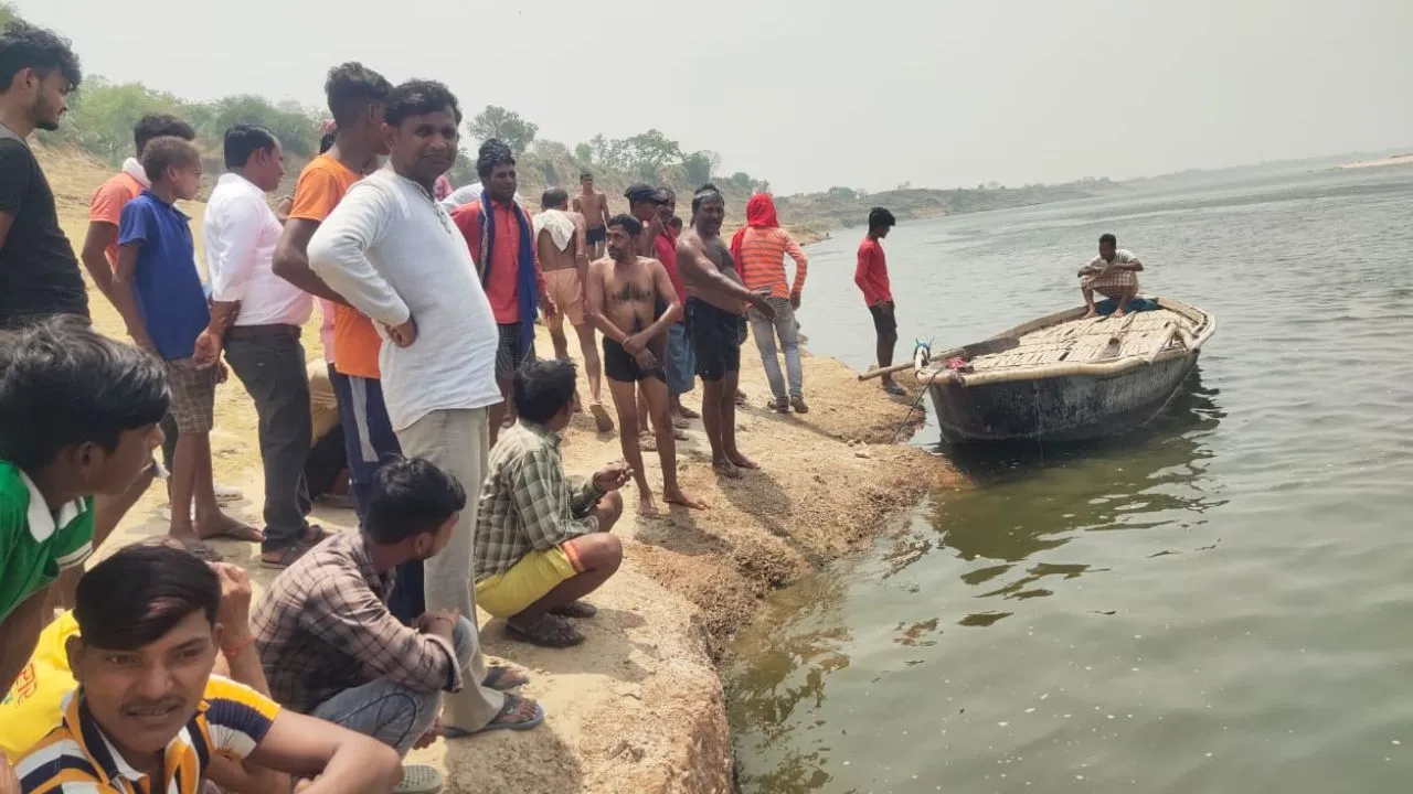 Fatehpur News: यमुना नहाते समय डूबा बालक...गोताखोर कर रहे तलाश