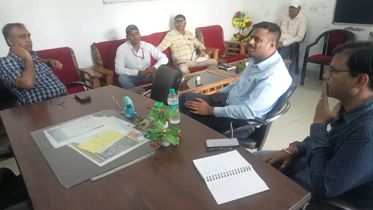 Unnao News: अब जल्द शुरू होगा उन्नाव अमृत स्टेशन बनाने का काम...अधिकारियों ने टीम के साथ किया निरीक्षण